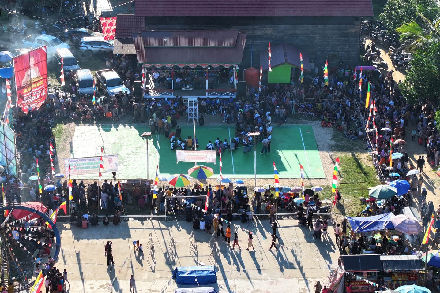 Bupati Heriyus Hadiri Pertandingan Final Bola Voli Muara Tuhup CUP-02