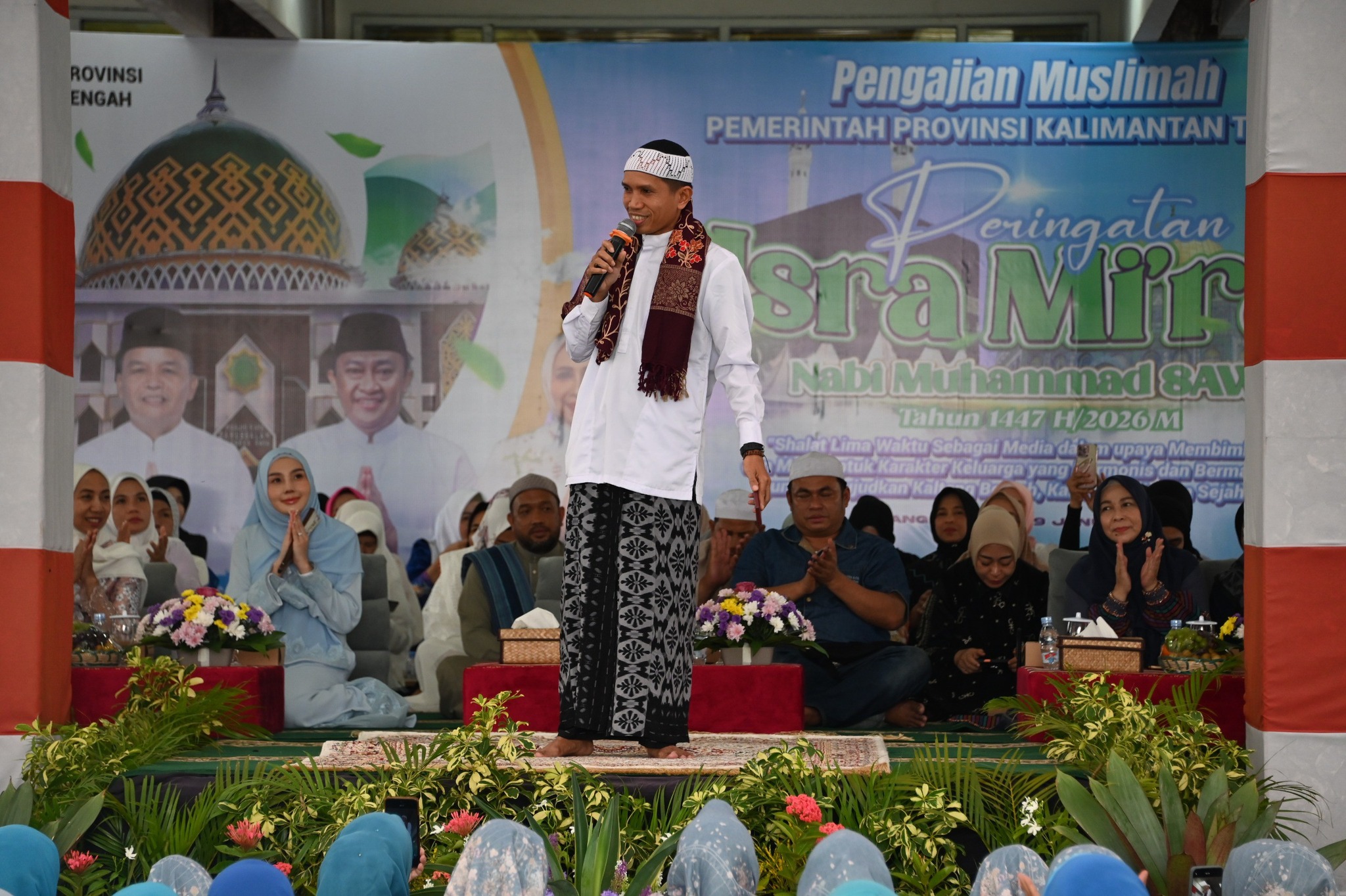 ASN dan Anggota DWP Muslimah Hadiri Pengajian Peringatan Isra Mi’raj yang Digelar Pemprov Kalteng