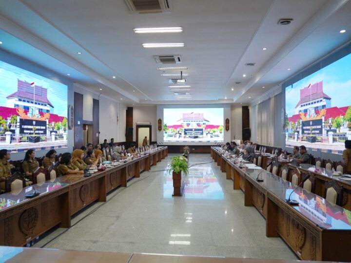 Rapat Pansus DPRD dengan Tim Pemprov Kalteng Terkait Penyelenggaraan Penanaman Modal dan PTSP