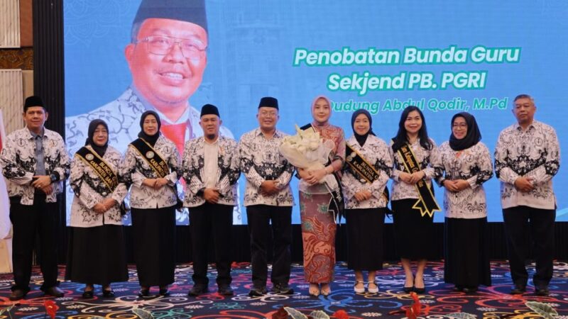 Komitmen Pemprov Kalteng Tingkatkan Kesejahteraan Guru Pada Acara Konkerprov PGRI