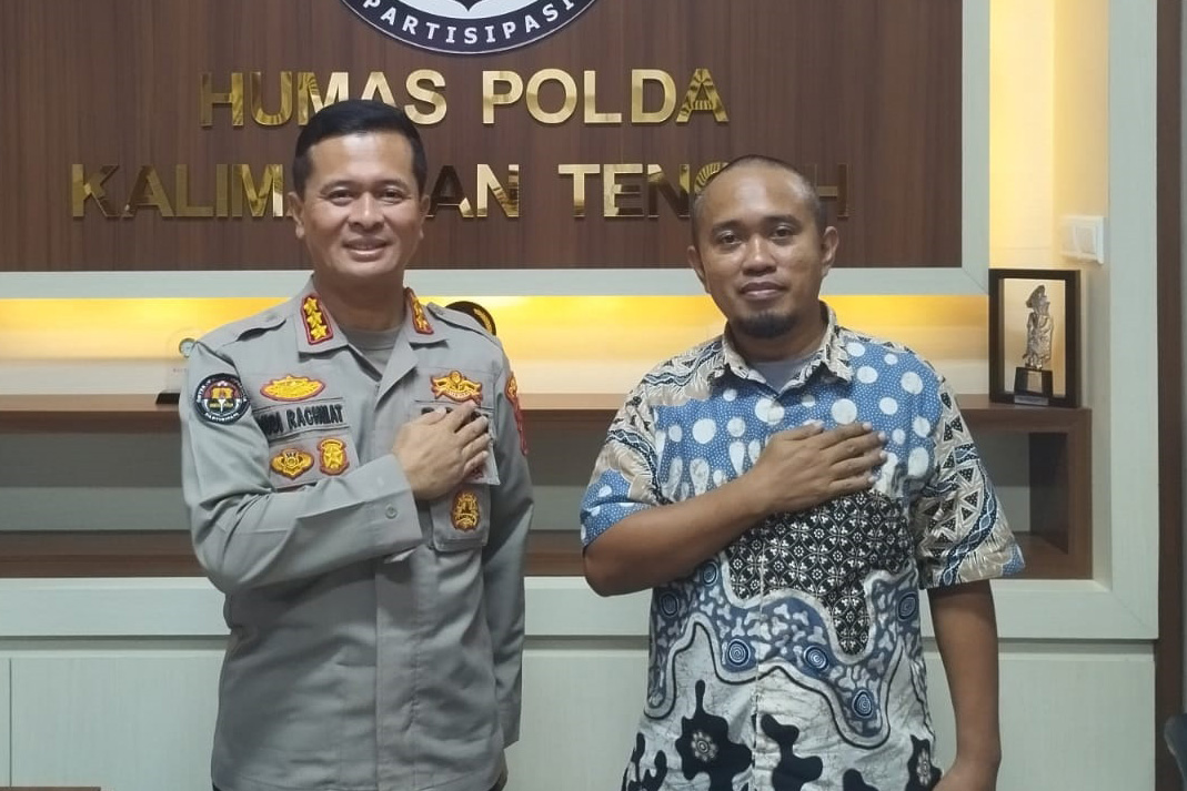 Jalin Silaturahmi, Ketua SMSI Kunjungi Humas Polda Kalteng
