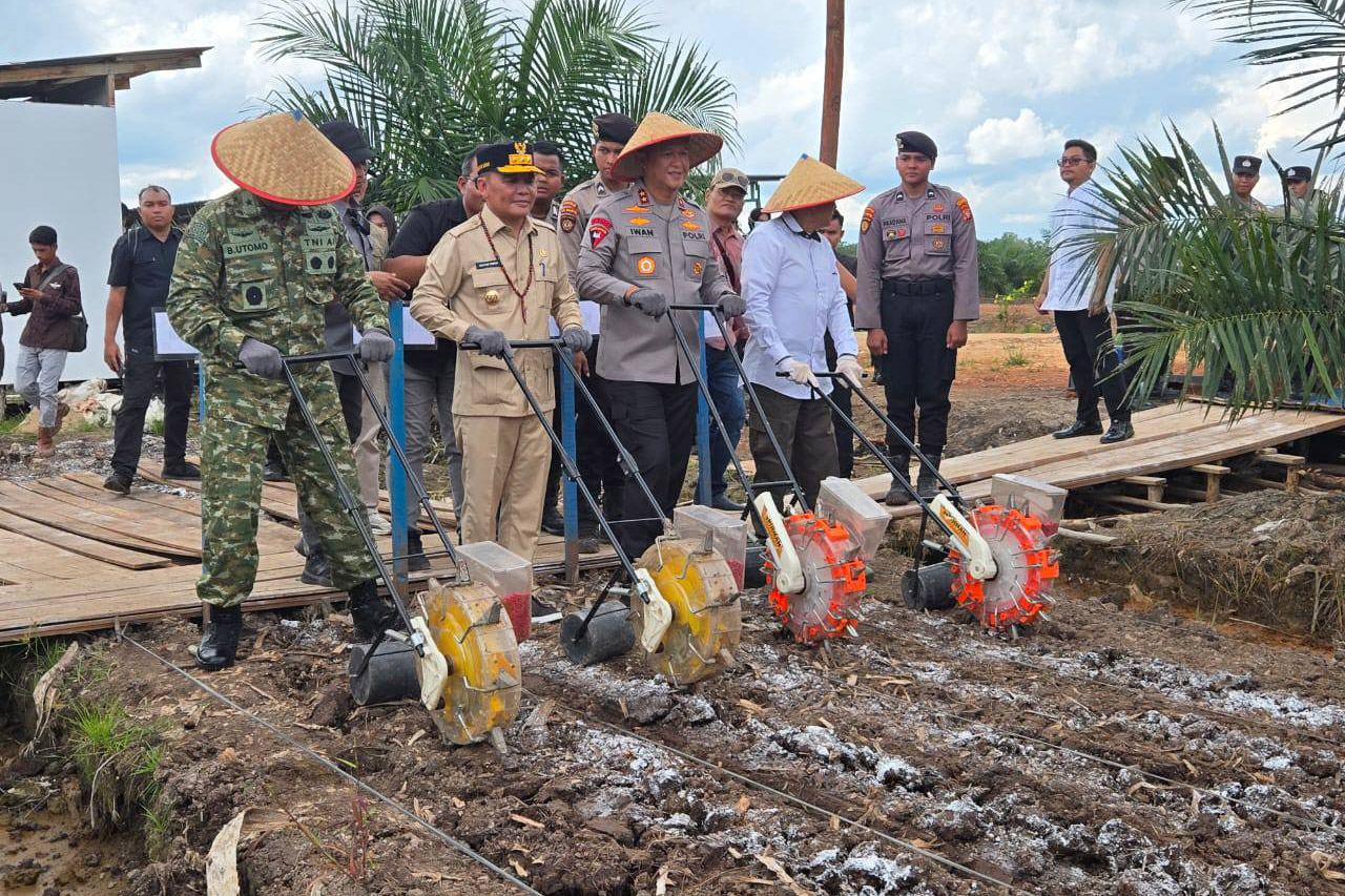 Hadiri Tanam Jagung Serentak, Bentuk Dukungan Gubernur Kalteng pada Program Swasembada Pangan