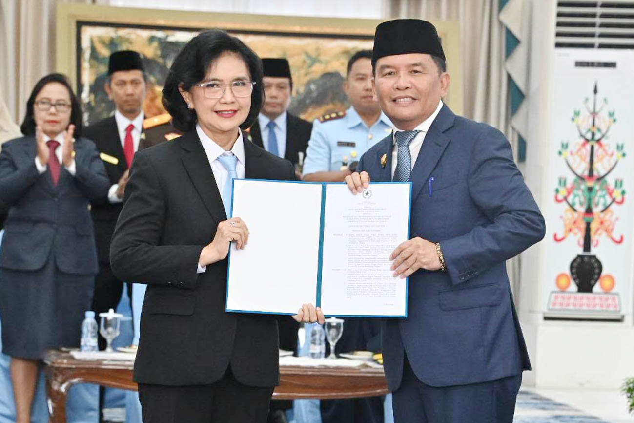 dr.Linae Victoria Aden Resmi Sebagai Sekda Propinsi Kalteng Definitif