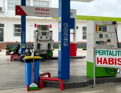 WARGA BARUT RESAH BBM PERTALITE TEMBUS RP18K PER-LITER DI TINGKAT PENGECER